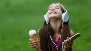 Кароль і Могилевська чи Кіркоров і Лепс: вчені довели, що музичні вподобання визначають рівень інтелекту