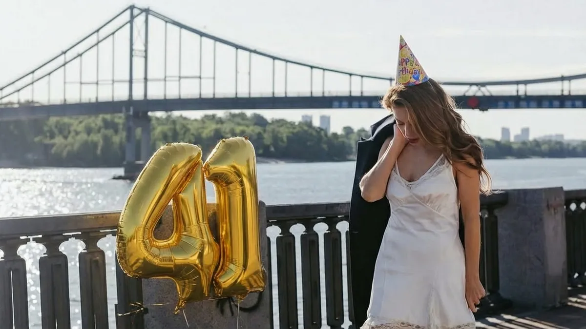 Тіні Кароль – 41: народилась в рф, співала в ансамблі ЗСУ, має орден за миротворчі місії – чим відома співачка