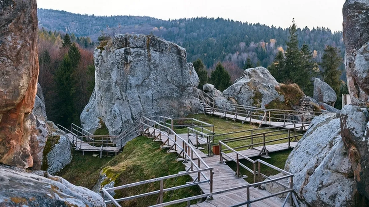 Один із перших в Україні: заповідник «Тустань» на Львівщині оцифрував всю колекцію свого фонду