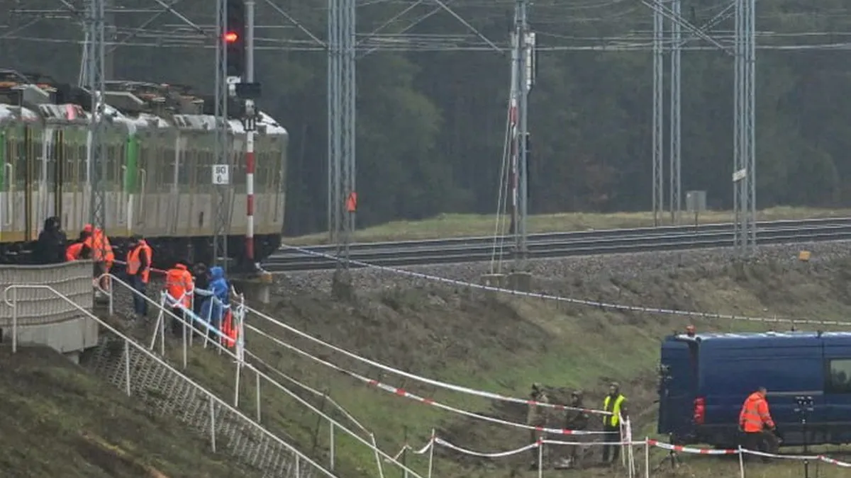 У Польщі заявили, що за диверсіями на залізниці можуть стояти російські спецслужби: що відомо
