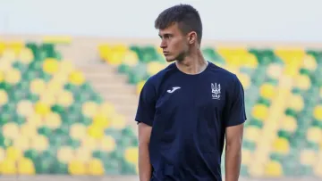 Квартира гравця збірної України постраждала від обстрілу росіян: футболіст показав жахливі наслідки – відео